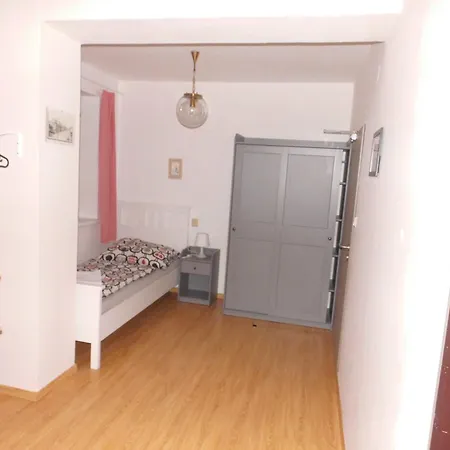 Guest house Penzion Kovarska 3*